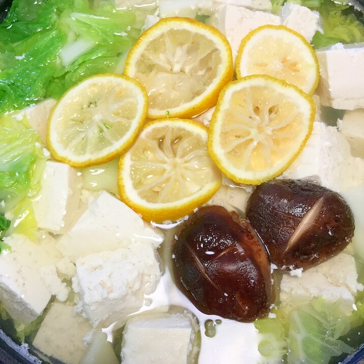 白菜たっぷり☆ゆず香る湯豆腐